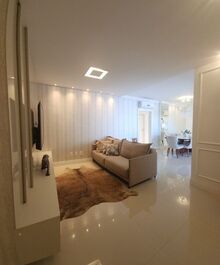 3 Suites Up to 8 people Top Floor Apartment From R$900 per day 70 meters from the sea