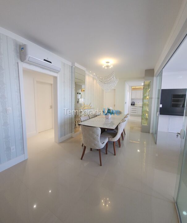 Apartment for vacation rental in Itapema (Meia Praia)