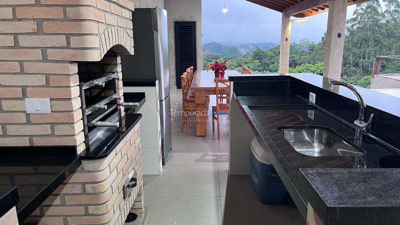 Granja para alquiler de vacaciones em Arujá (Bairro do Retiro)