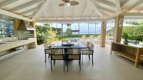 Casa pé na areia na Praia de Juquehy