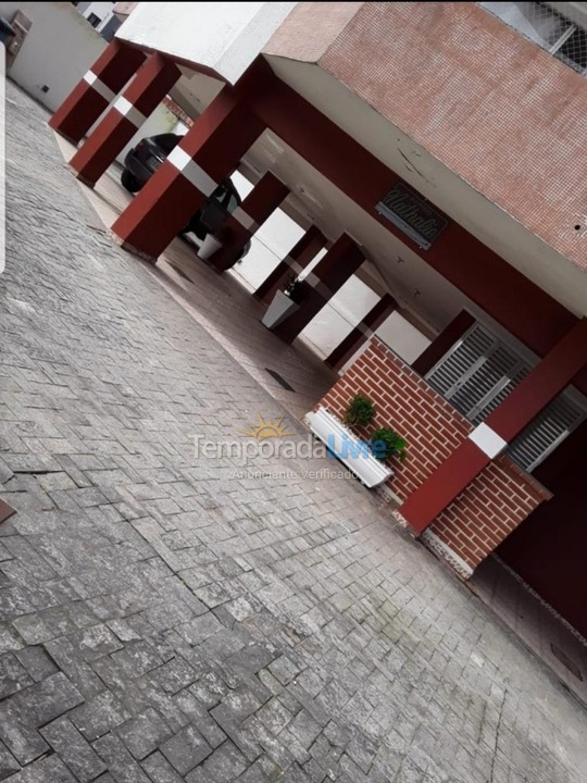 Casa para aluguel de temporada em Guarujá (Enseada)