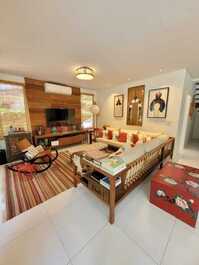 Casa Disponível para Locação NA PRAIA DA BALEIA.