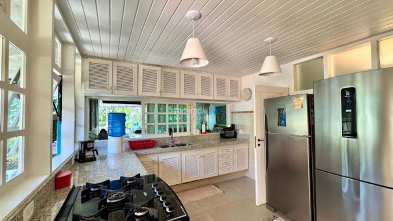 Casa para aluguel de temporada em São Sebastião (Camburizinho)