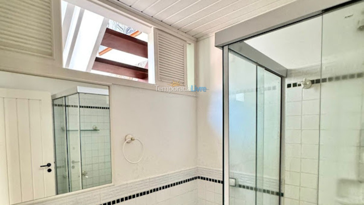 Casa para aluguel de temporada em São Sebastião (Camburizinho)