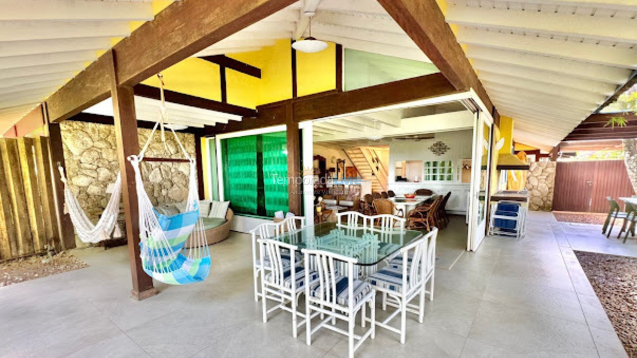 Casa para aluguel de temporada em São Sebastião (Camburizinho)