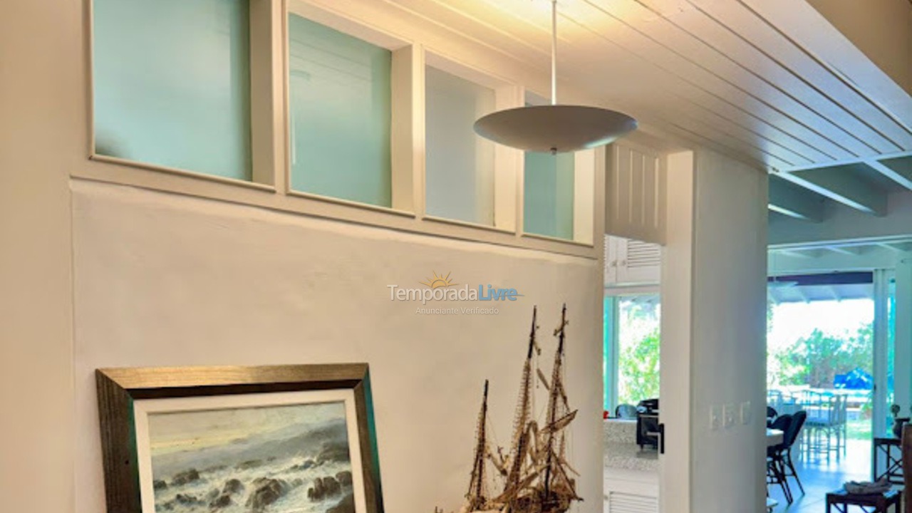 Casa para aluguel de temporada em São Sebastião (Camburizinho)