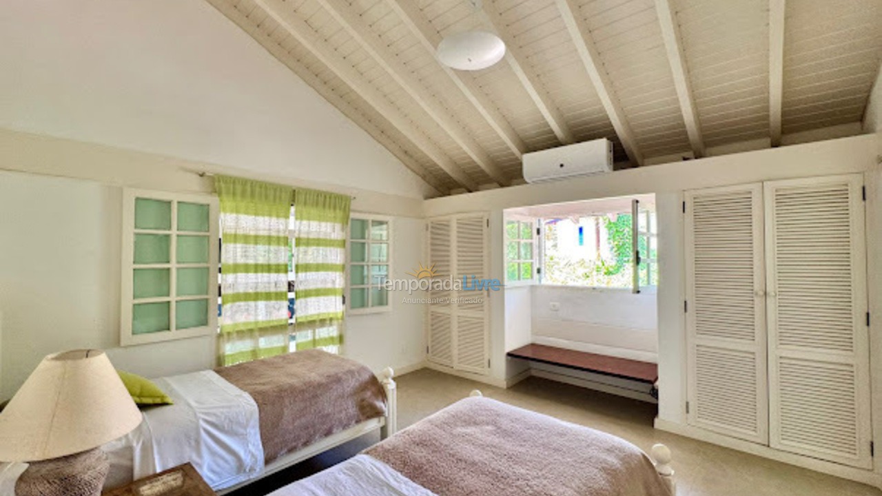 Casa para aluguel de temporada em São Sebastião (Camburizinho)