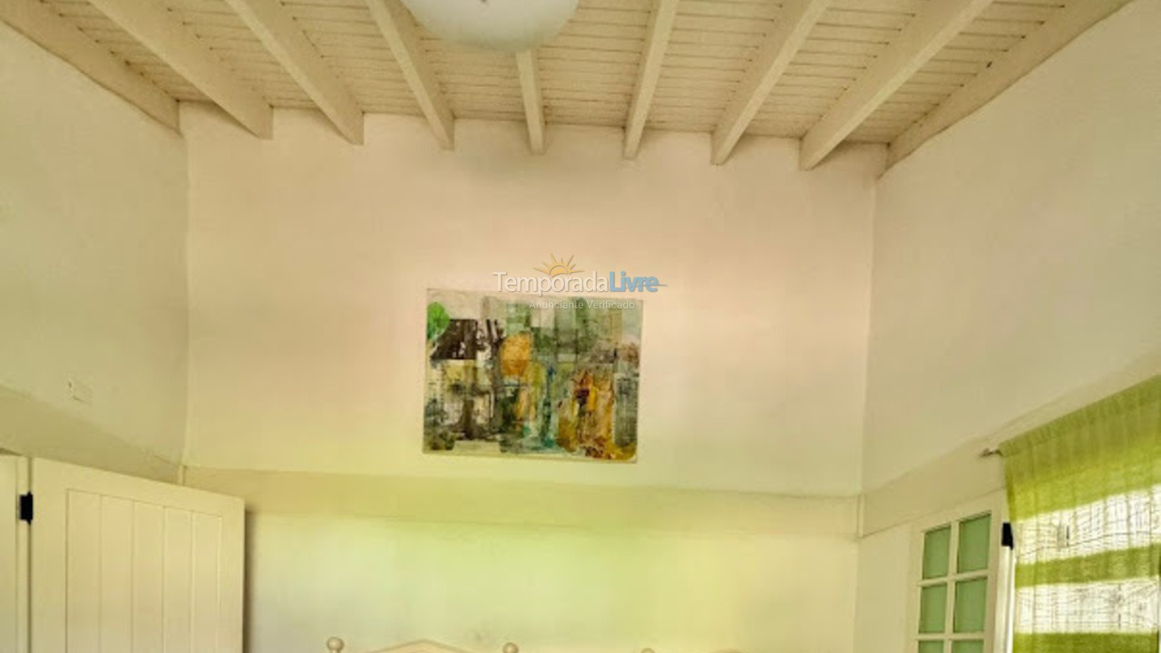 Casa para aluguel de temporada em São Sebastião (Camburizinho)