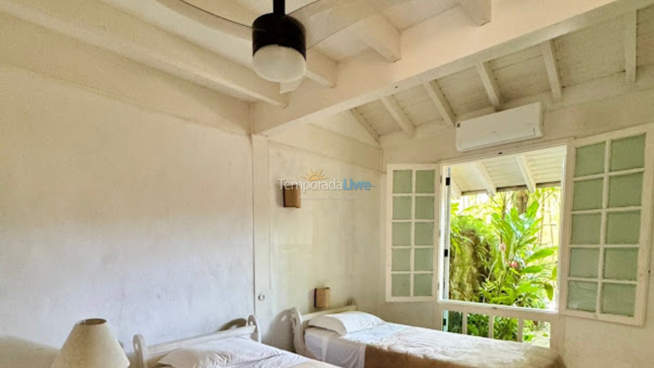 Casa para aluguel de temporada em São Sebastião (Camburizinho)