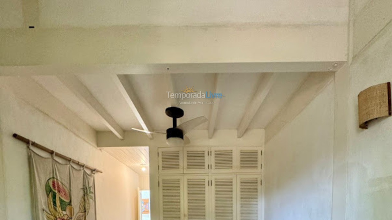 Casa para aluguel de temporada em São Sebastião (Camburizinho)