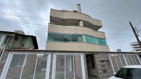 DEPARTAMENTO TERREO CERCA DEL MAR EN BOMBAS