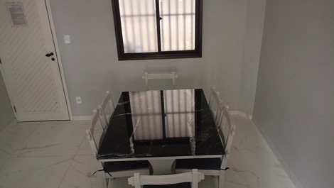 Apartment for rent in Praia Grande Ubatuba Sp for 08 people.