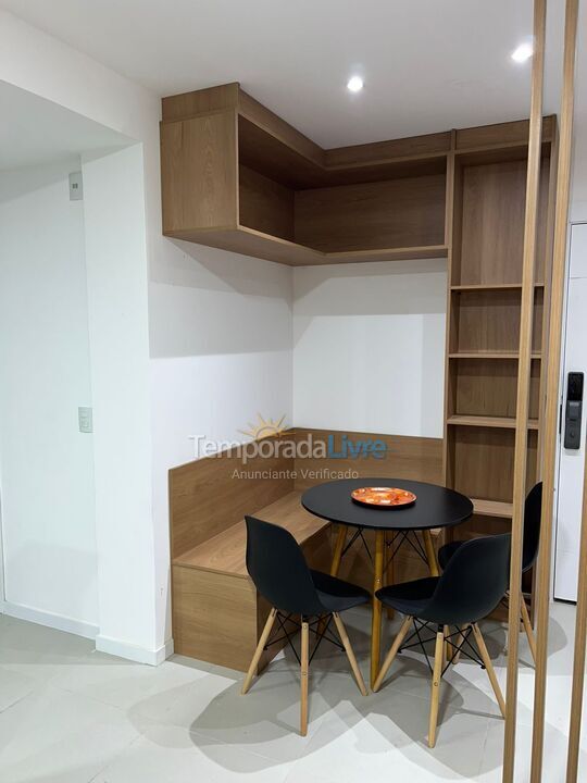 Apartamento para aluguel de temporada em Arraial do Cabo (Prainha)