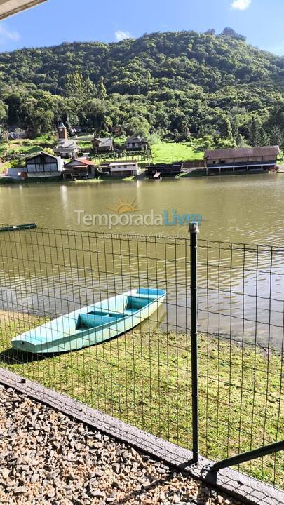 Chácara / sítio para aluguel de temporada em Rio dos Cedros (Alto Palmeiras Rio Bonito)