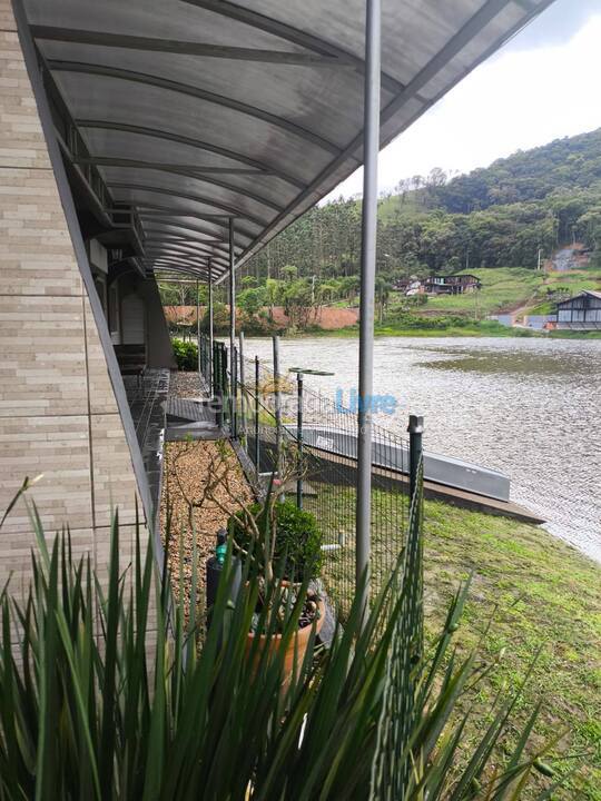 Chácara / sítio para aluguel de temporada em Rio dos Cedros (Alto Palmeiras Rio Bonito)