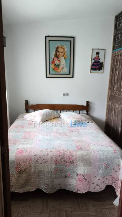 Chácara / sítio para aluguel de temporada em Rio dos Cedros (Alto Palmeiras Rio Bonito)