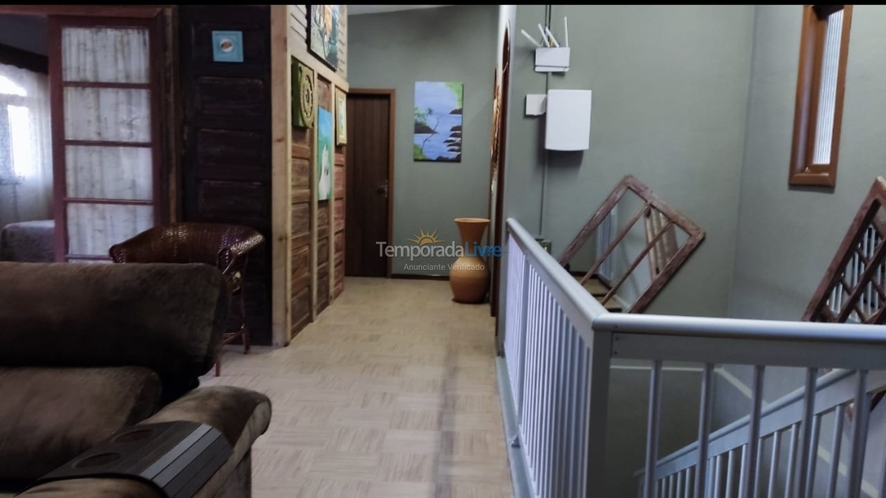 Chácara / sítio para aluguel de temporada em Rio dos Cedros (Alto Palmeiras Rio Bonito)