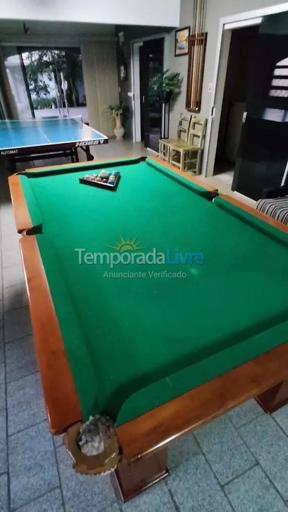 Chácara / sítio para aluguel de temporada em Rio dos Cedros (Alto Palmeiras Rio Bonito)