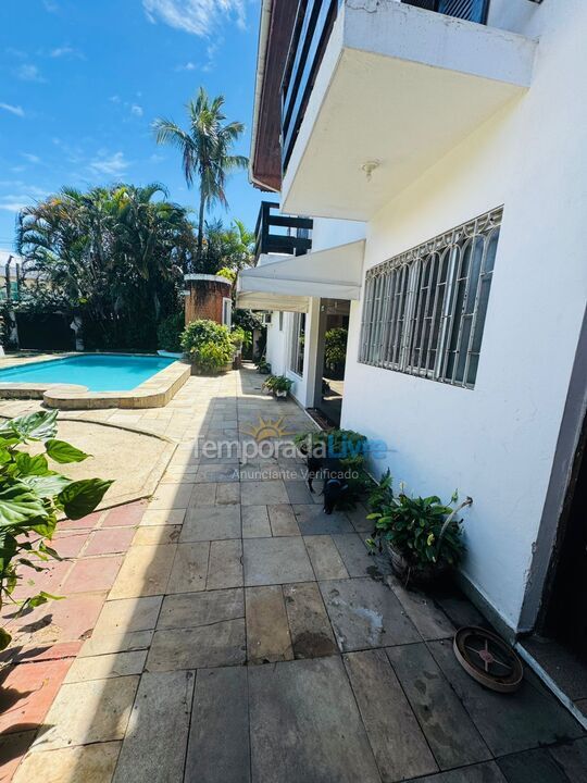 Casa para aluguel de temporada em Guarujá (Enseada)