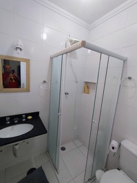 Casa Riviera com 4 suítes próximo da Praia