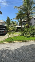 Excelente casa localizada a apenas 700 metros da praia