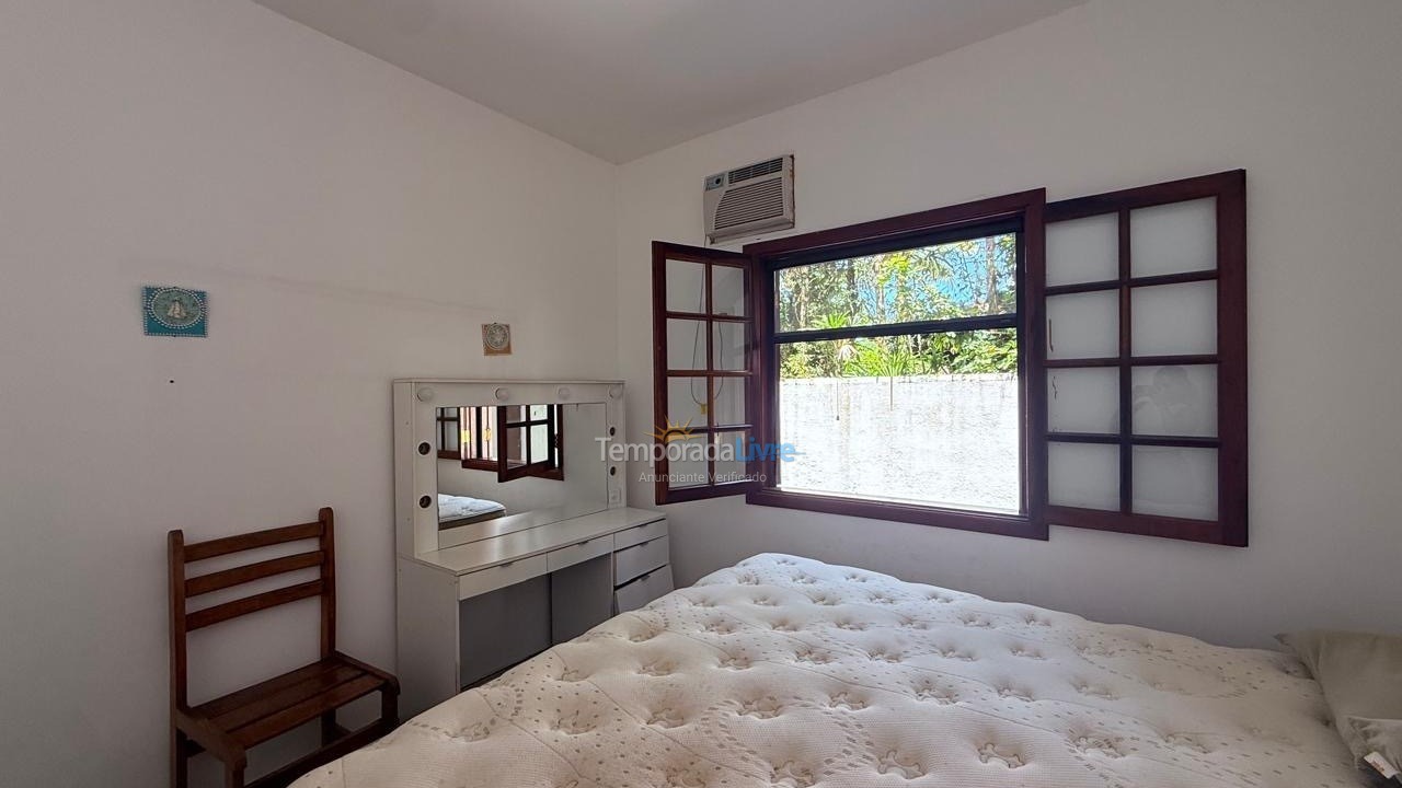 Casa para aluguel de temporada em São Sebastião (Praia da Baleia)