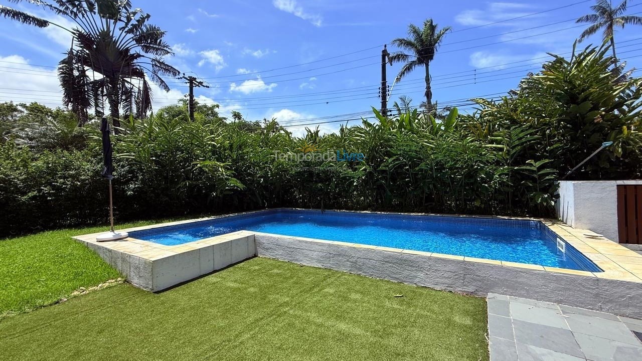 Casa para aluguel de temporada em São Sebastião (Praia da Baleia)