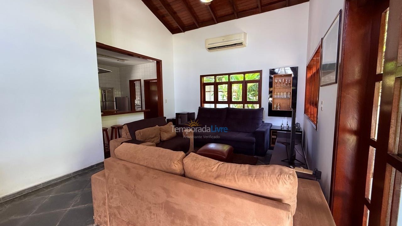 Casa para aluguel de temporada em São Sebastião (Praia da Baleia)