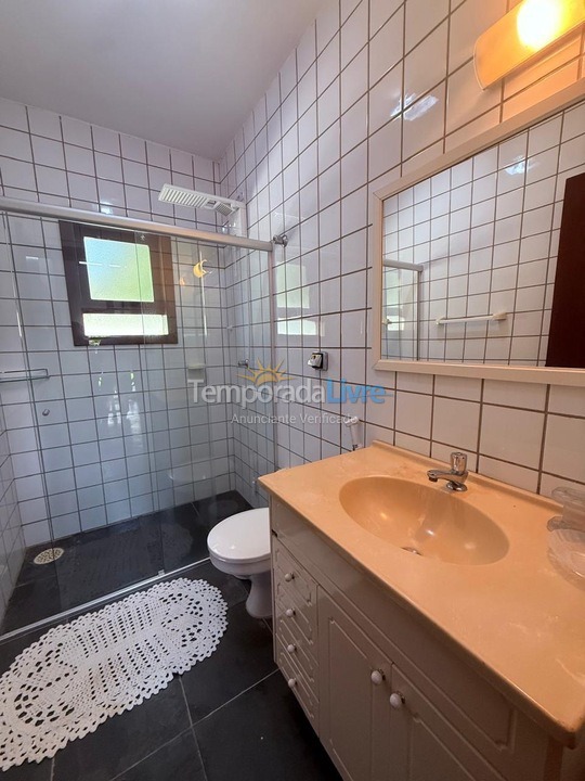 Casa para aluguel de temporada em São Sebastião (Praia da Baleia)