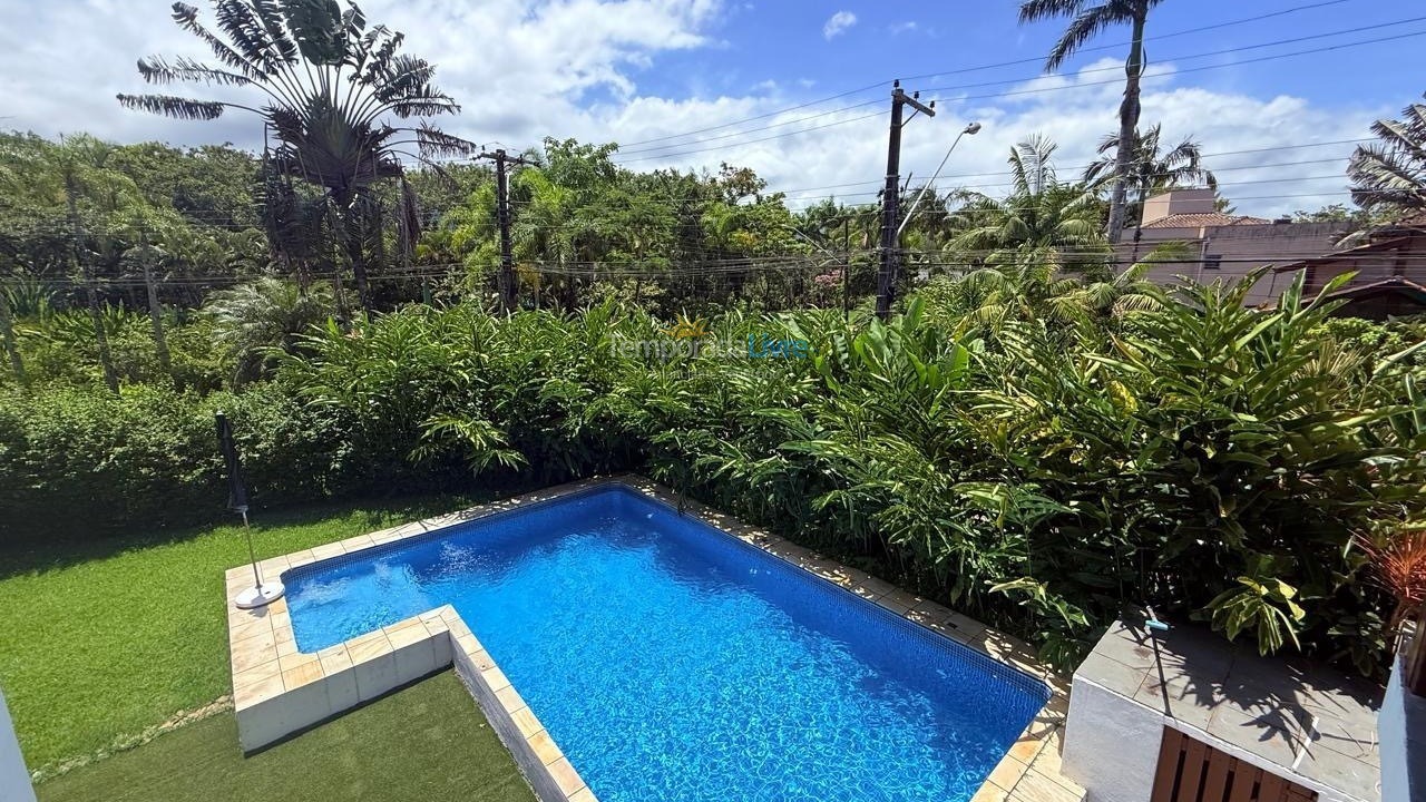 Casa para aluguel de temporada em São Sebastião (Praia da Baleia)