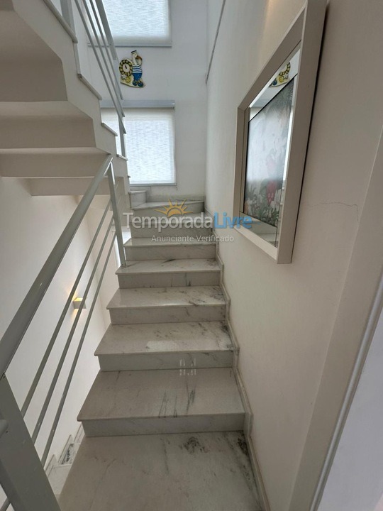 Casa para aluguel de temporada em São Sebastião (Praia da Baleia)