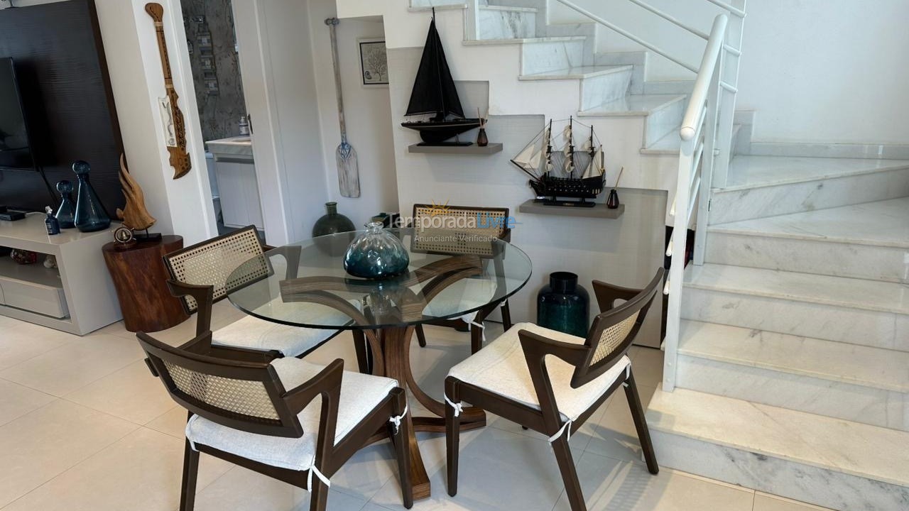 Casa para aluguel de temporada em São Sebastião (Praia da Baleia)