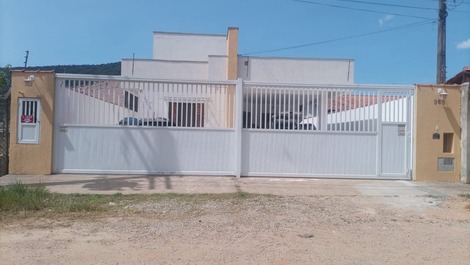 Casa a 400 metros de la playa de Maranduba
