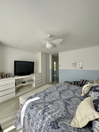 House in a gated community on Baleia Beach.