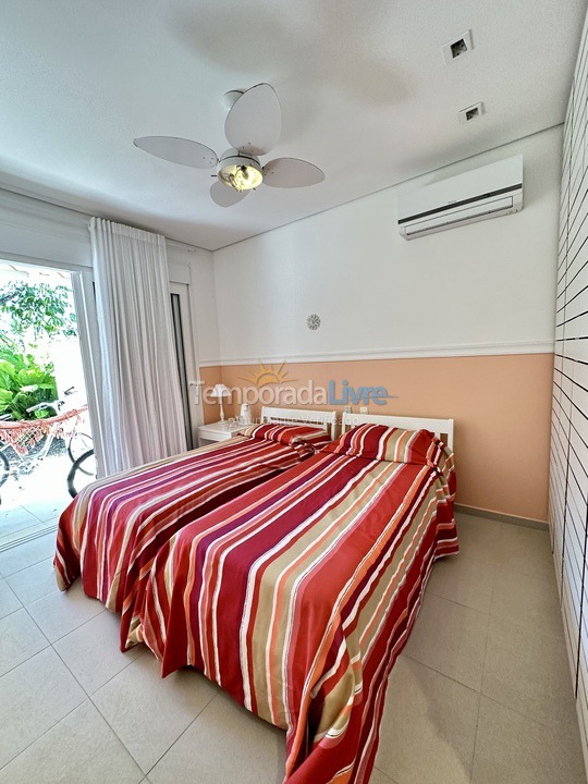 House for vacation rental in São Sebastião (Praia da Baleia)