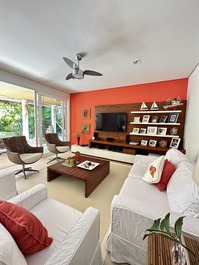 House in a gated community on Baleia Beach.