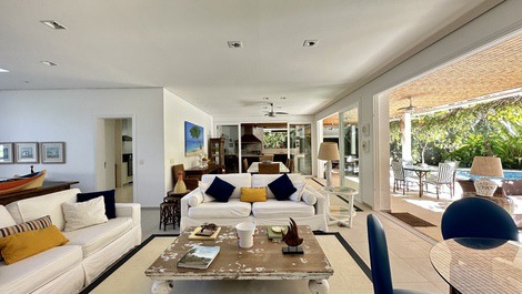 House in a gated community on Baleia Beach.