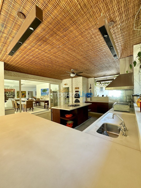 House for vacation rental in São Sebastião (Praia da Baleia)