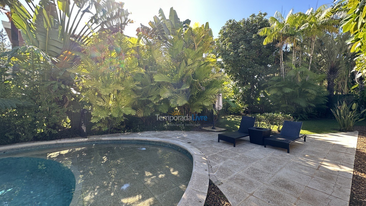 House for vacation rental in São Sebastião (Praia da Baleia)