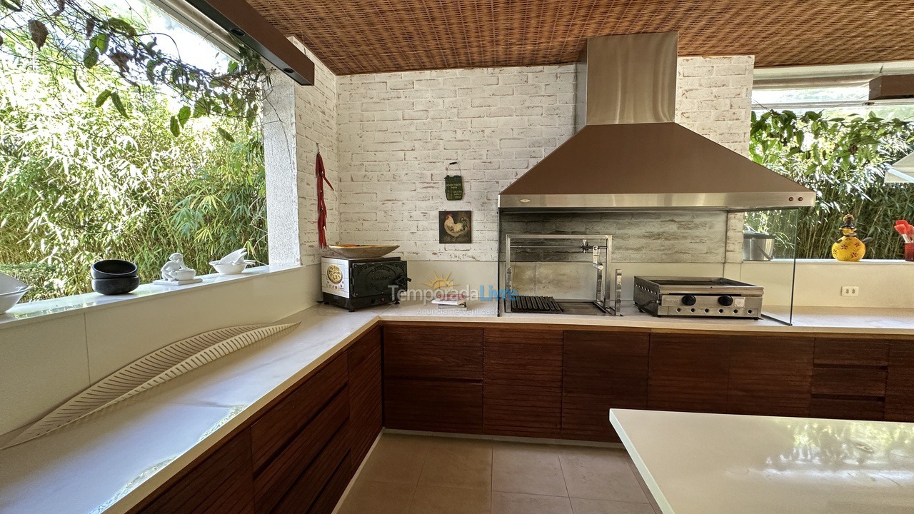 House for vacation rental in São Sebastião (Praia da Baleia)