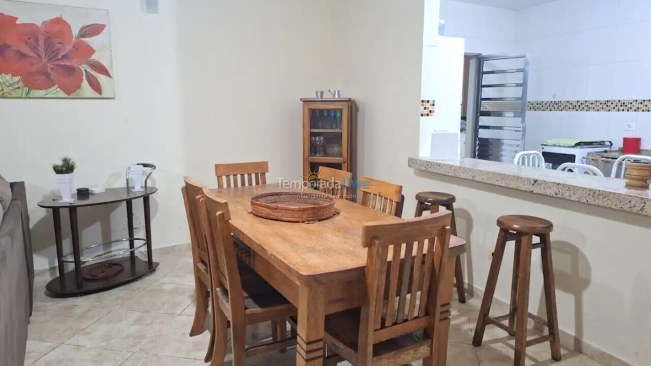 Casa para aluguel de temporada em Caraguatatuba (Massaguaçu)