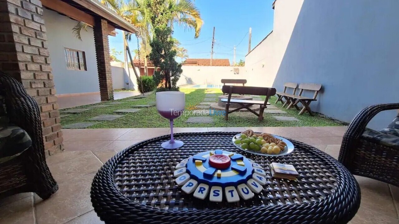 Casa para aluguel de temporada em Caraguatatuba (Massaguaçu)