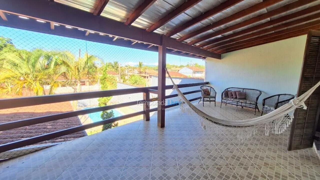 Casa para aluguel de temporada em Caraguatatuba (Massaguaçu)