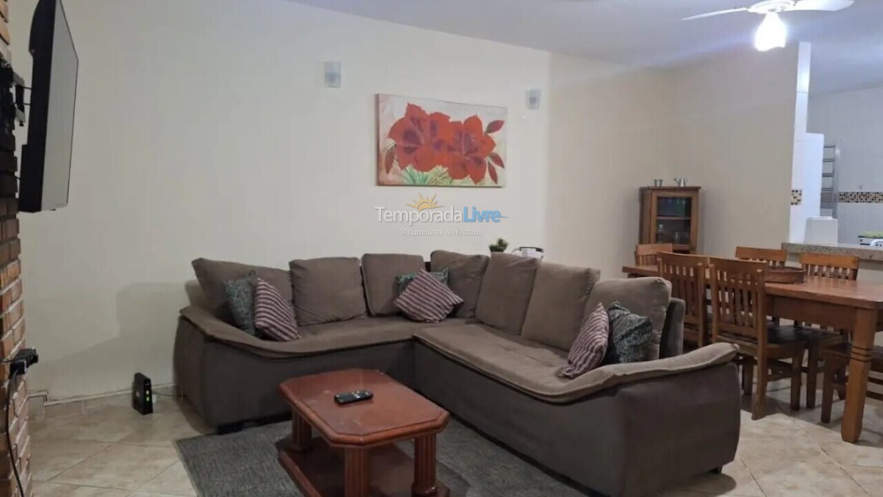 Casa para aluguel de temporada em Caraguatatuba (Massaguaçu)