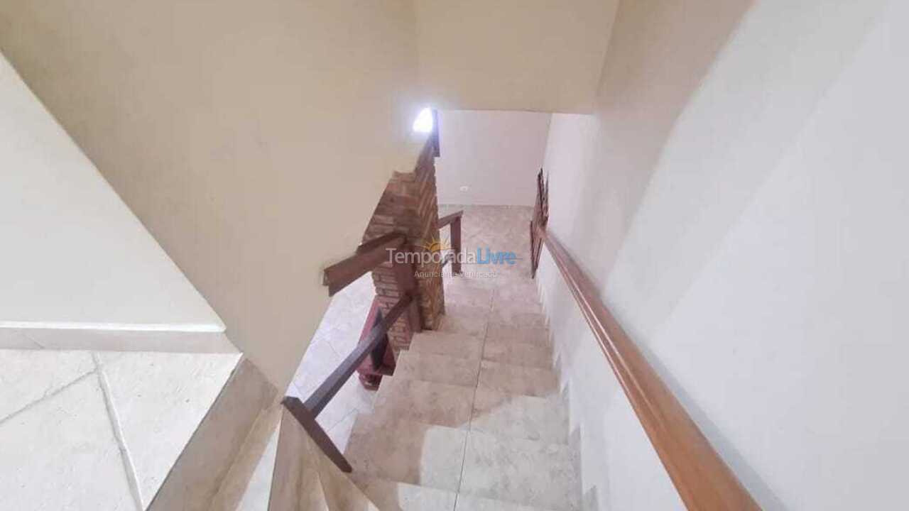 Casa para aluguel de temporada em Caraguatatuba (Massaguaçu)