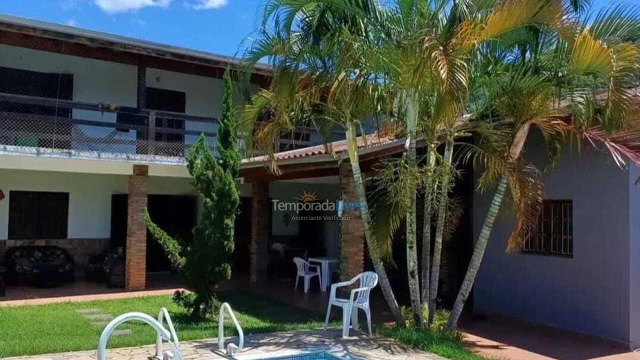 Casa para aluguel de temporada em Caraguatatuba (Massaguaçu)