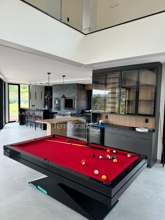 Casa para aluguel de temporada em São Jorge D'oeste (Residencial águas Claras)