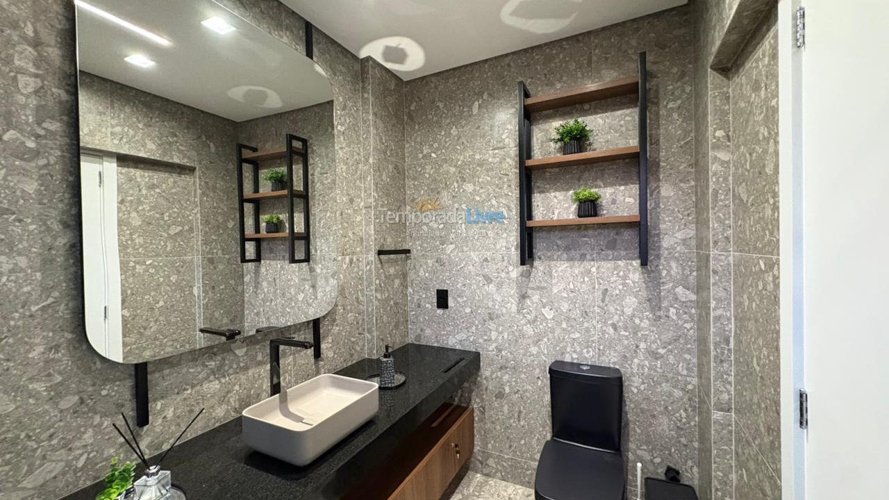 Casa para aluguel de temporada em São Jorge D'oeste (Residencial águas Claras)