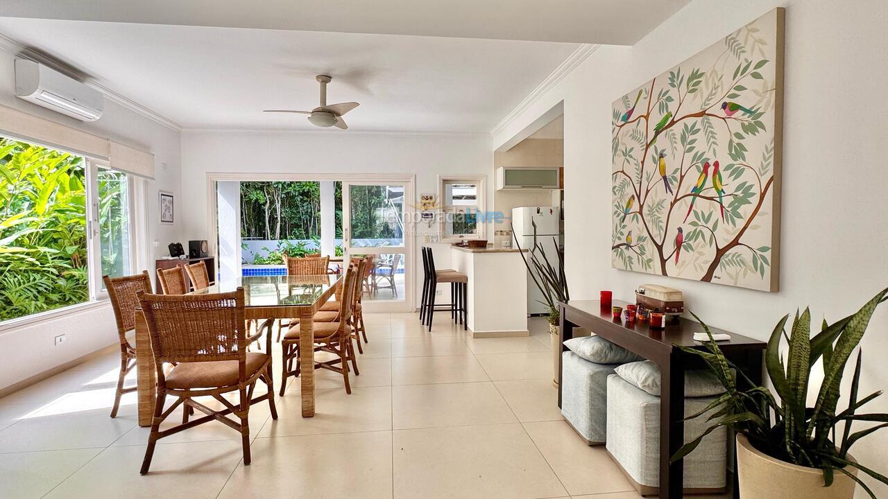 House for vacation rental in São Sebastião (Praia da Baleia)