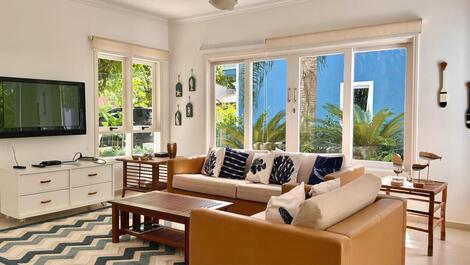 House in a gated community on Baleia Beach - Holidays